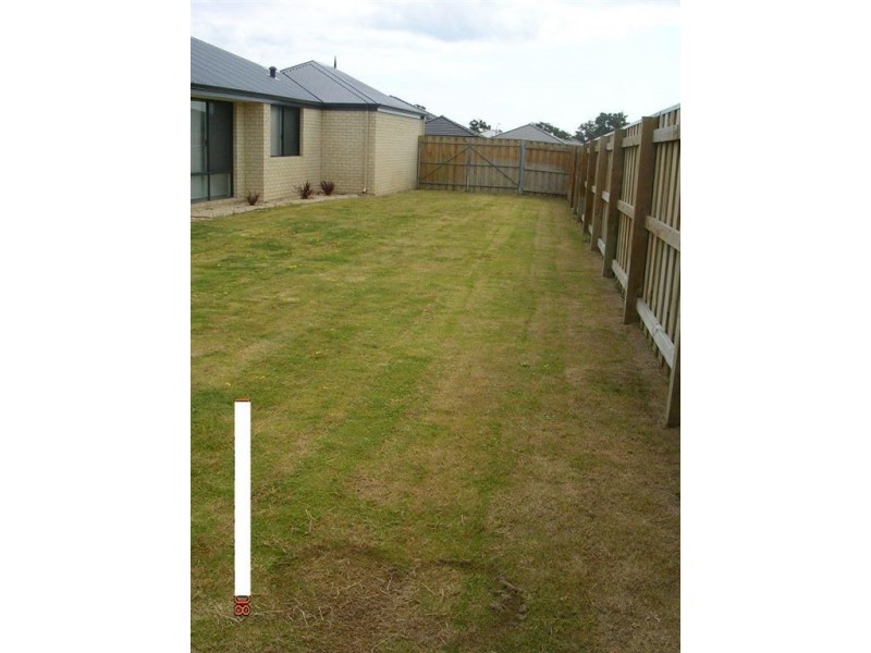 109 Barton Drive, Australind WA 6233
