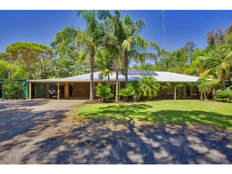 23 Green Way, Leschenault WA 6233