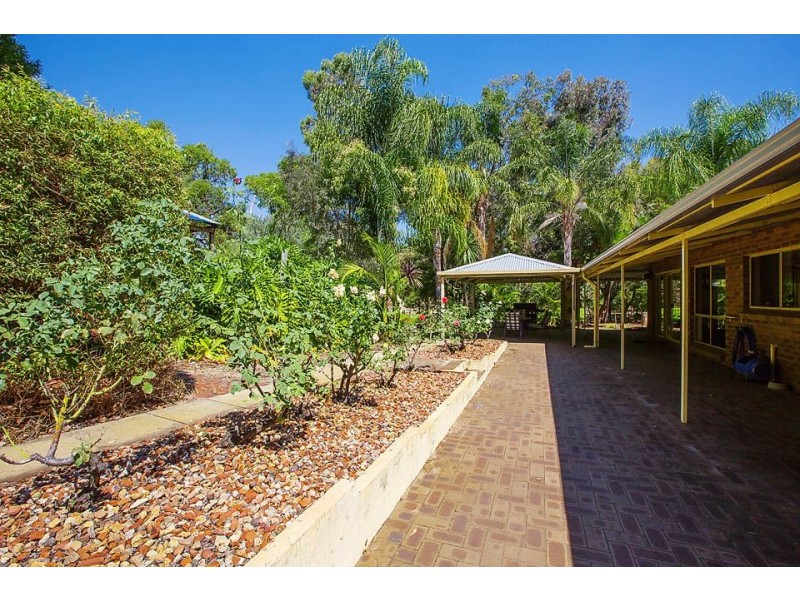 23 Green Way, Leschenault WA 6233