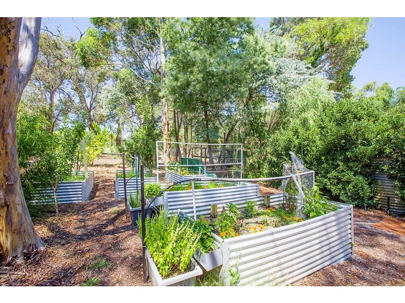 23 Green Way, Leschenault WA 6233