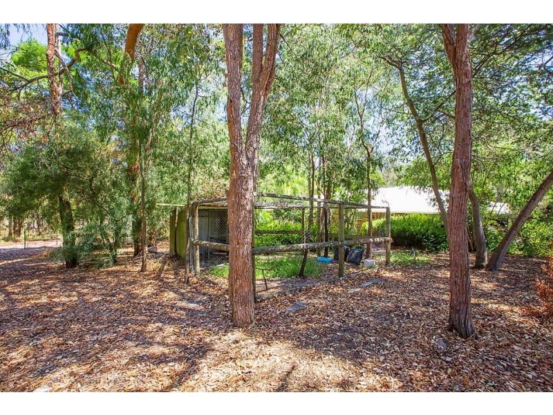 23 Green Way, Leschenault WA 6233