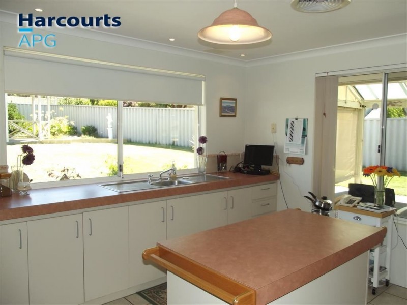 4 Collinsville Way, Usher WA 6230