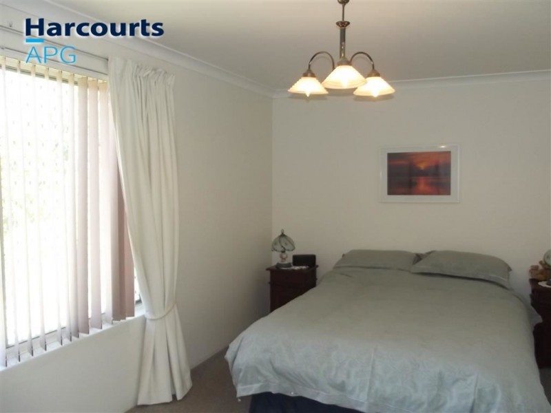 4 Collinsville Way, Usher WA 6230