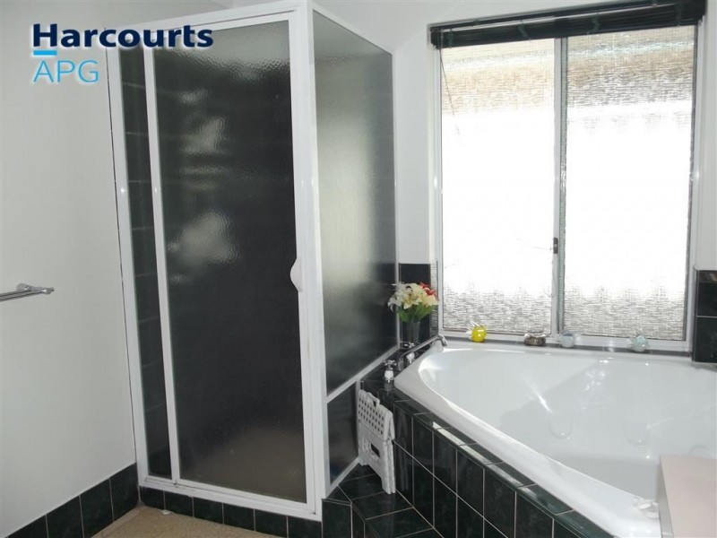 4 Collinsville Way, Usher WA 6230