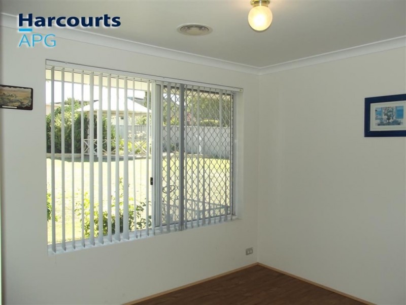 4 Collinsville Way, Usher WA 6230