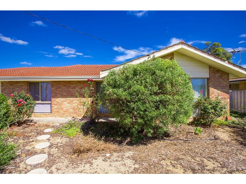 17 Whatman Way, Withers WA 6230