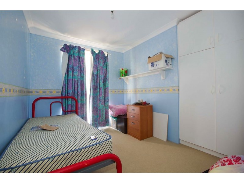 17 Whatman Way, Withers WA 6230