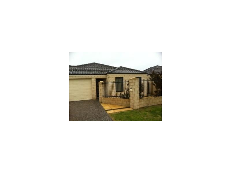 11 Eedle Street, Carey Park WA 6230