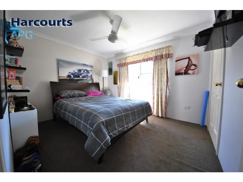 10 Christchurch Place, College Grove WA 6230