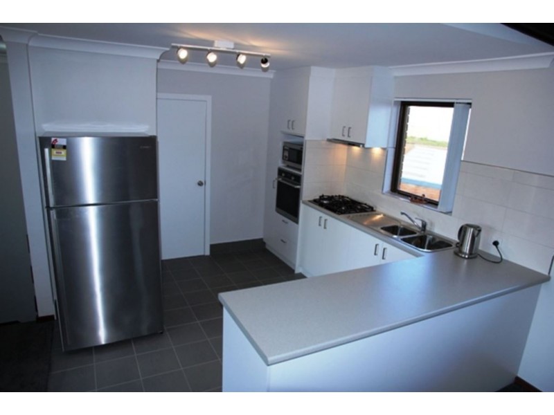 8/3 Greensell Street, Bunbury WA 6230