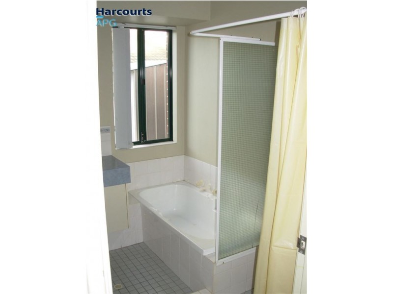 9 Hibiscus Court, Eaton WA 6232