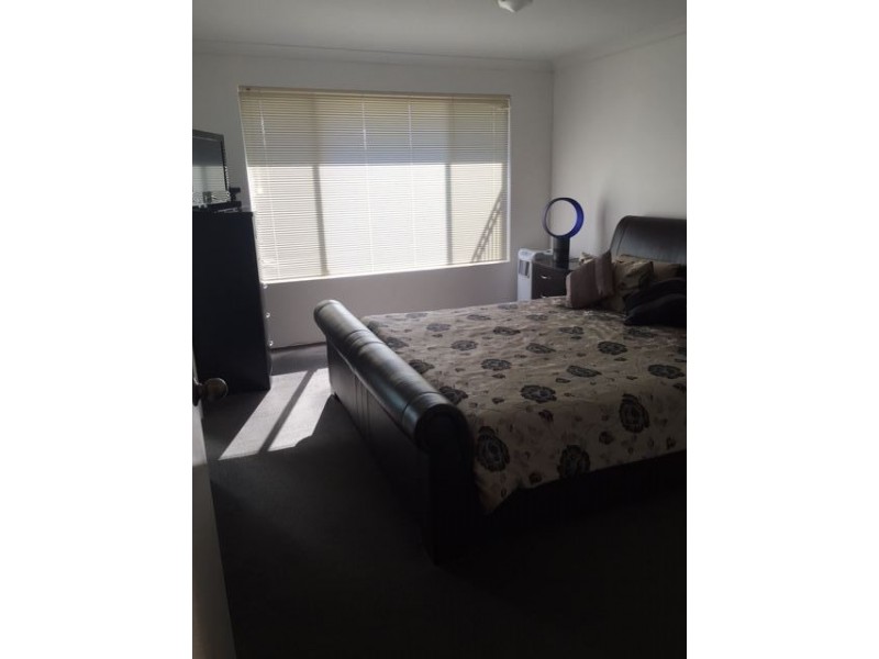 12 Neslite Road, Dalyellup WA 6230