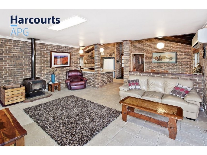 23 Lofthouse Drive, Leschenault WA 6233