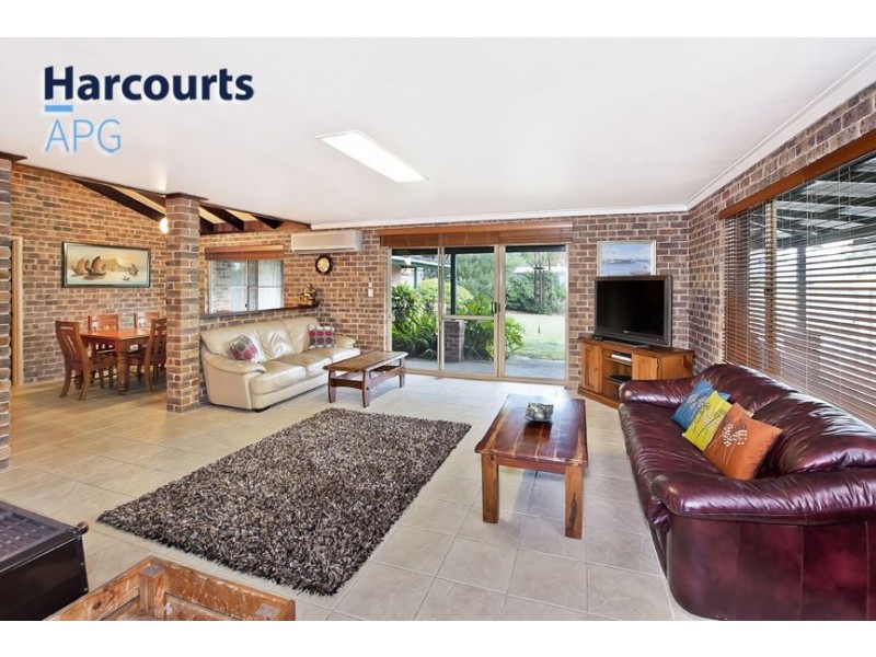 23 Lofthouse Drive, Leschenault WA 6233