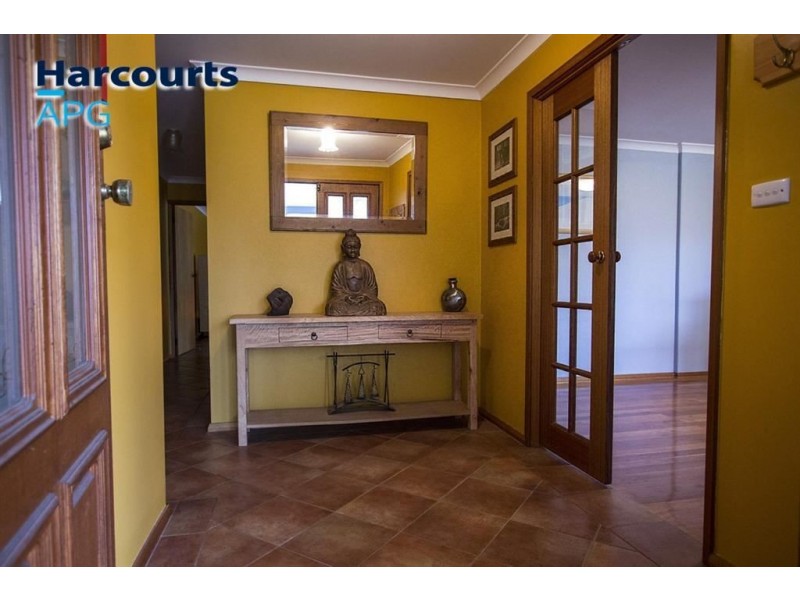 19 Whatman Way, Australind WA 6233