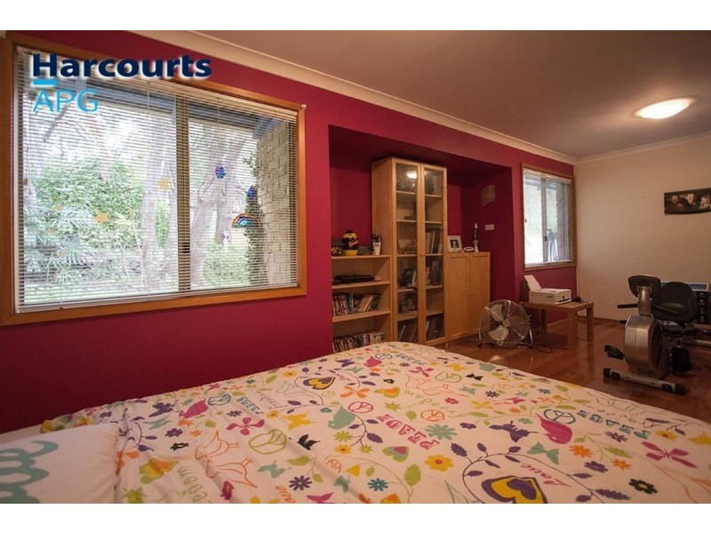 19 Whatman Way, Australind WA 6233