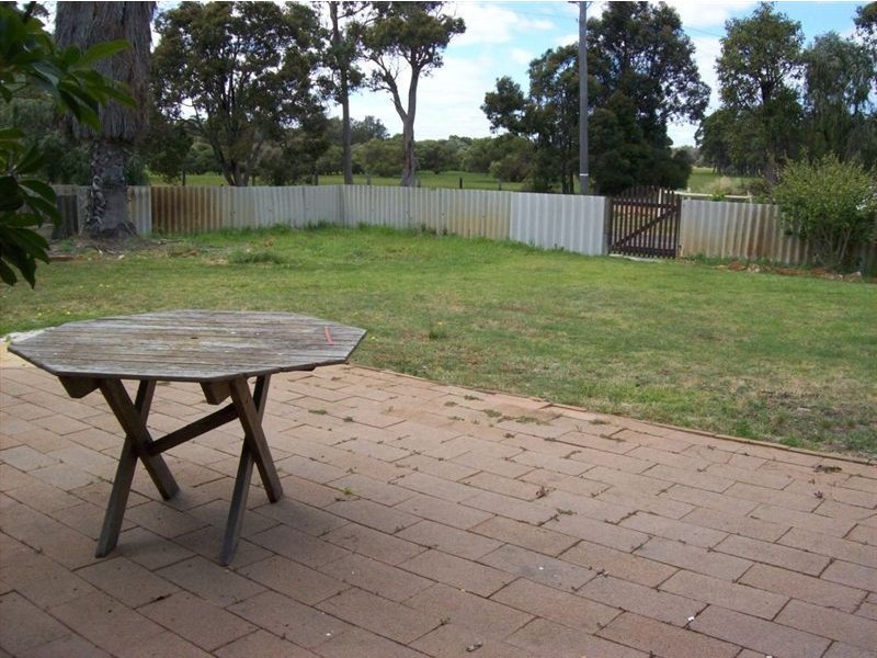 54 Reynolds Road, Capel WA 6271