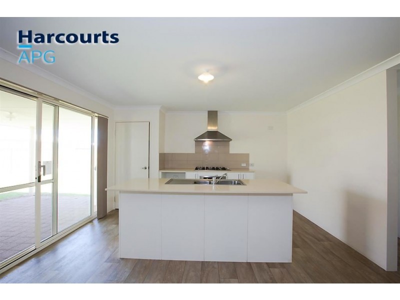 15 Waterford Way, Australind WA 6233