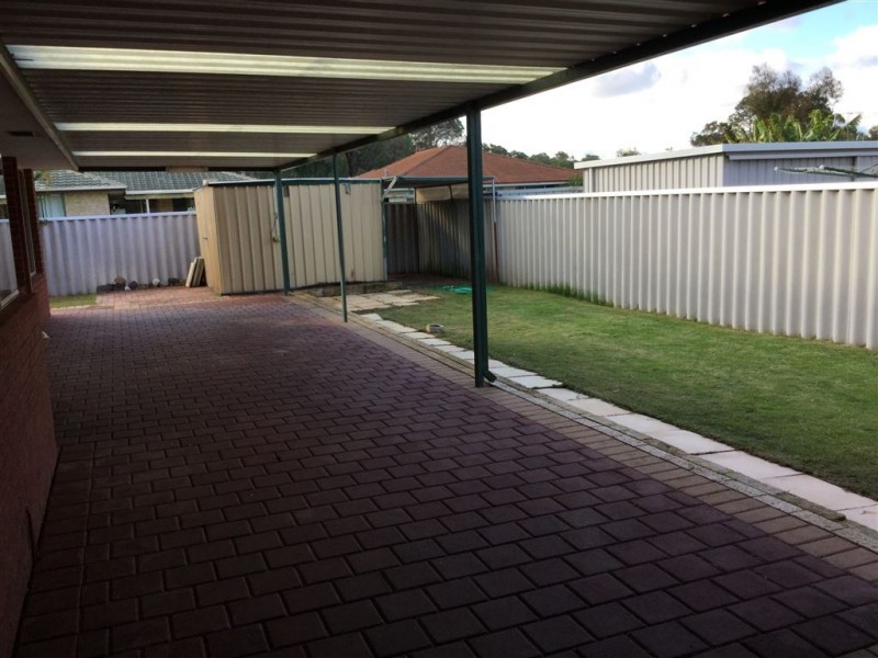 16 Hertford Elbow, College Grove WA 6230