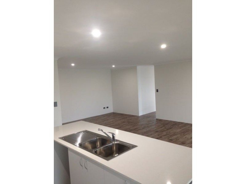 9 Winton Street, Carey Park WA 6230