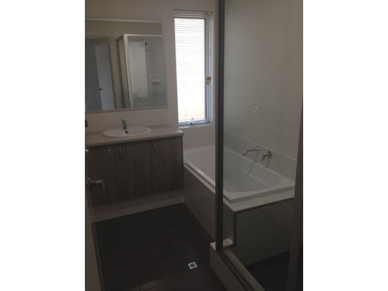 9 Winton Street, Carey Park WA 6230