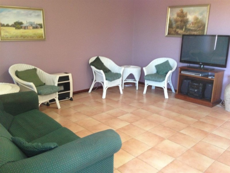 8A Sinclair Close, Bunbury WA 6230