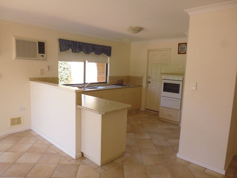 6 Tremandra Way, Glen Iris WA 6230