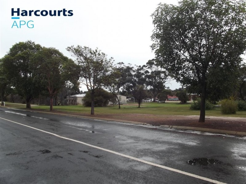 61 Burrowes Street, Darkan WA 6392