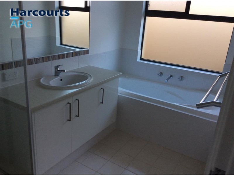 5 MacArthur Crt, Australind WA 6233