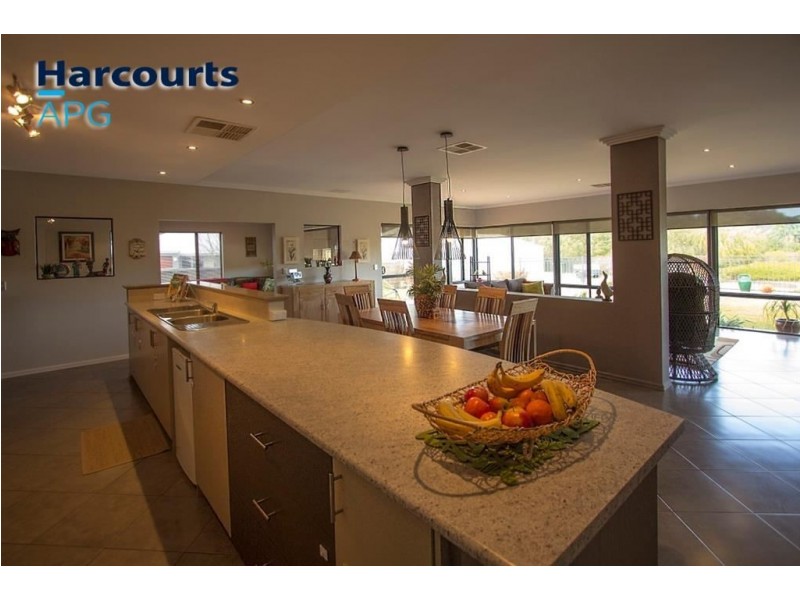 1 Castlereagh Vista, Millbridge WA 6232