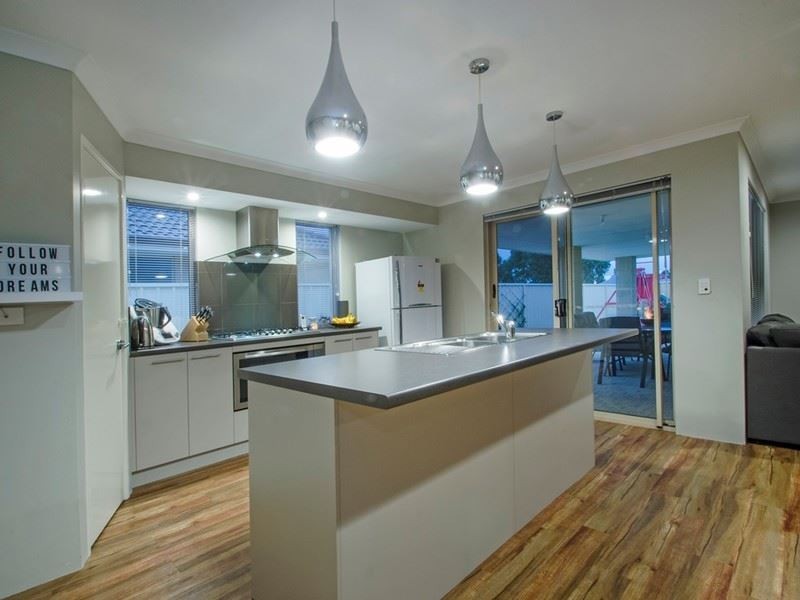 29 Cleveland Bay Avenue, Eaton WA 6232