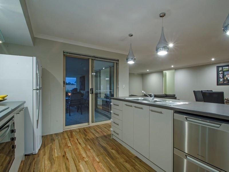 29 Cleveland Bay Avenue, Eaton WA 6232