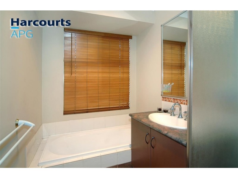 6 Woodquay Avenue, Australind WA 6233