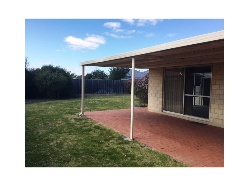 16 Sherwood Road, Australind WA 6233