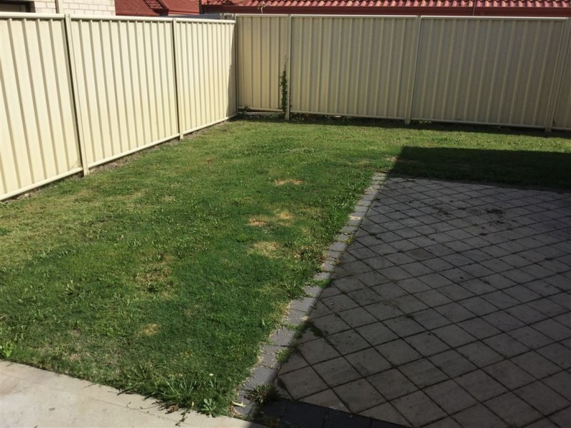 8/13 Wakefield Crescent, Australind WA 6233