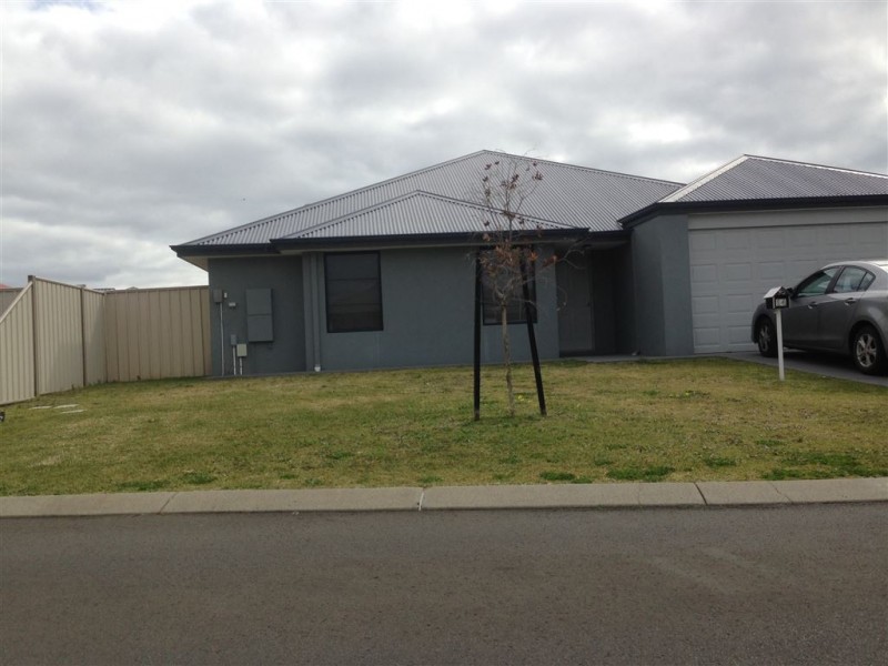 14 Solstice Way, Australind WA 6233