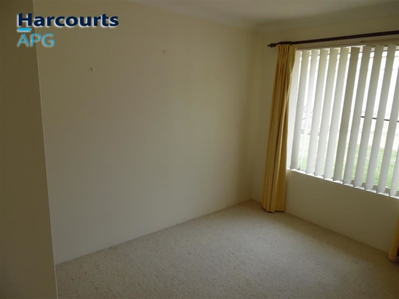 11 Lefroy Place, Usher WA 6230