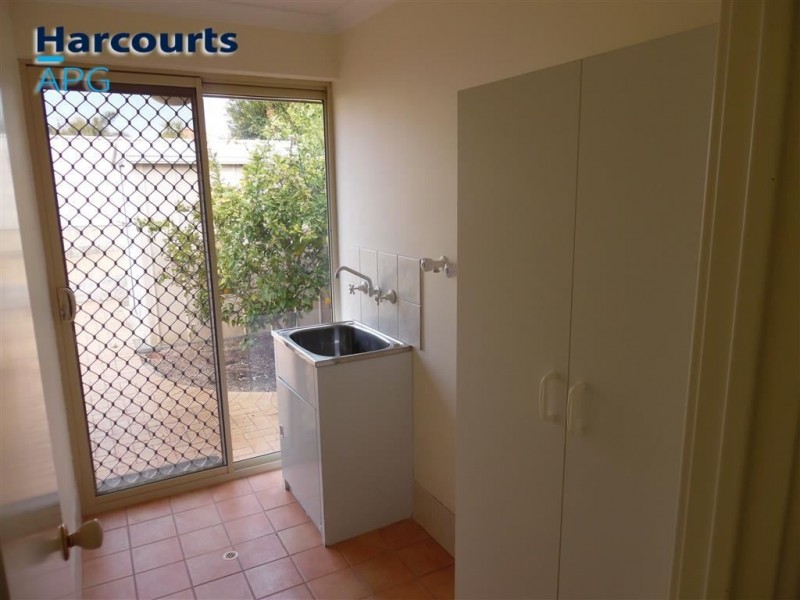 11 Lefroy Place, Usher WA 6230