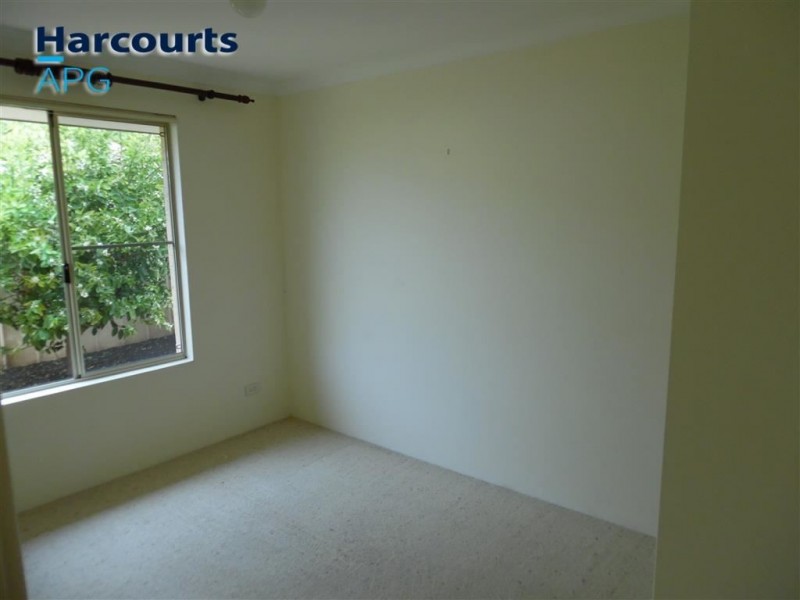 11 Lefroy Place, Usher WA 6230