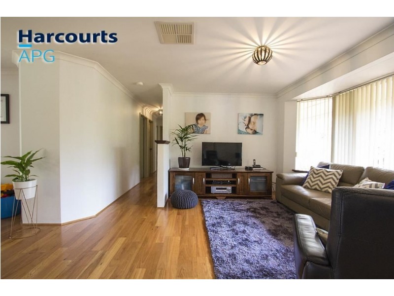 2 Wildflower Way, Leschenault WA 6233