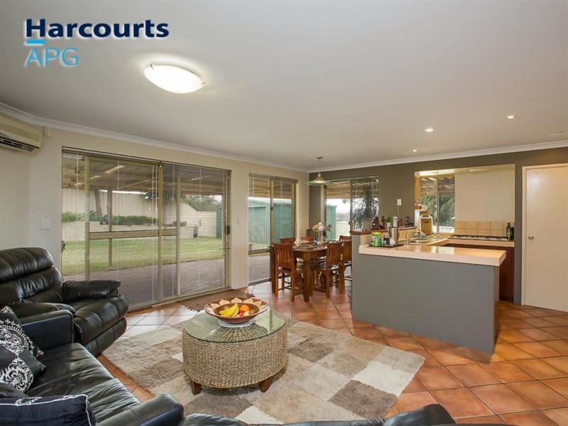 1 Aylesbury Place, Australind WA 6233