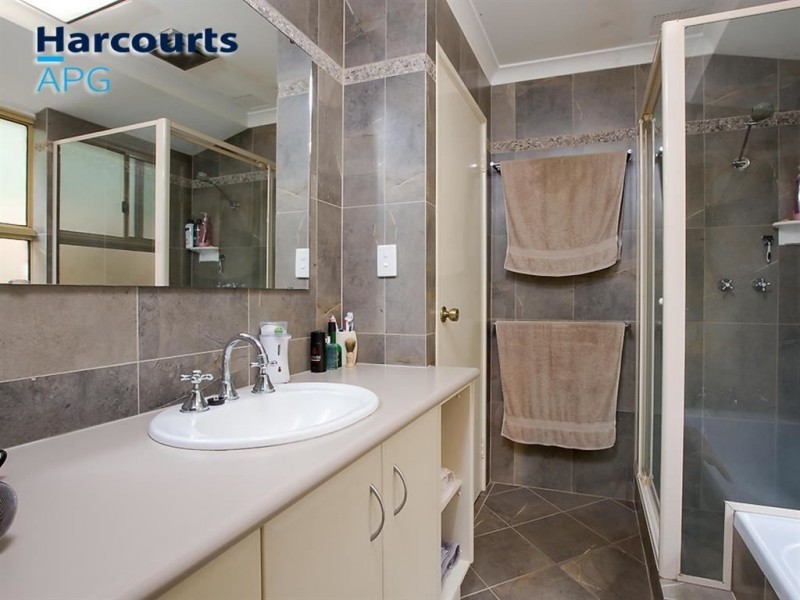 1 Aylesbury Place, Australind WA 6233