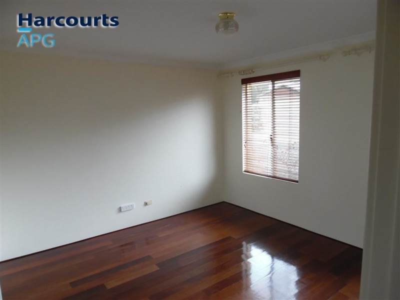 11 Lefroy Pl, Usher WA 6230