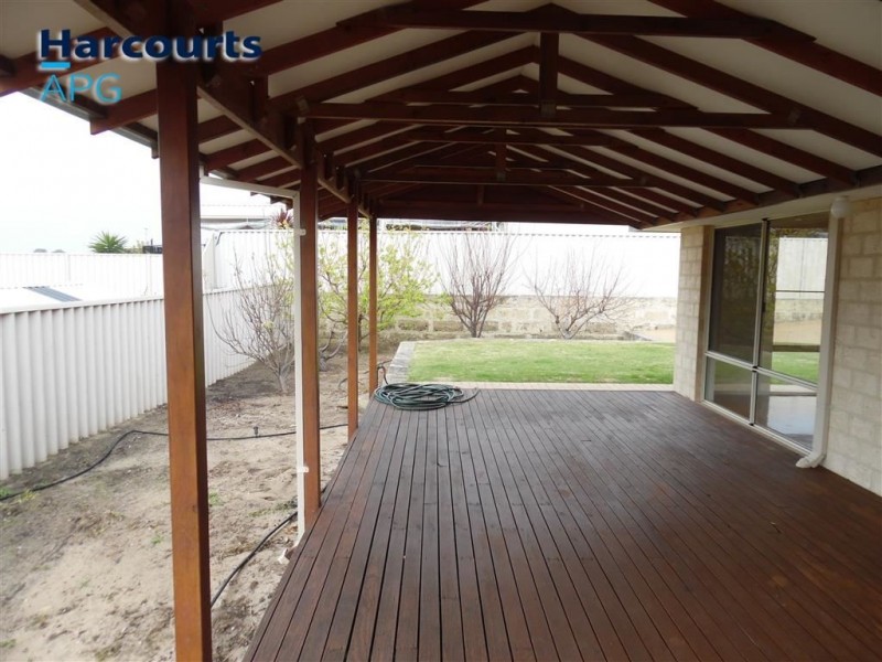 11 Lefroy Pl, Usher WA 6230