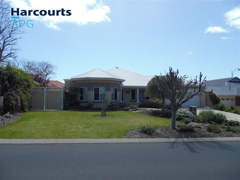 4 Gutmann Parkway, Dalyellup WA 6230