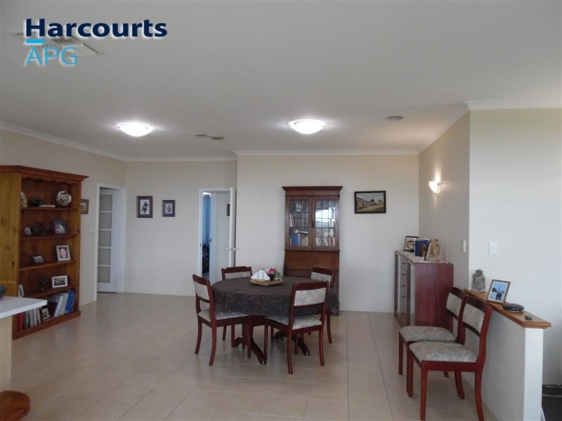 4 Gutmann Parkway, Dalyellup WA 6230