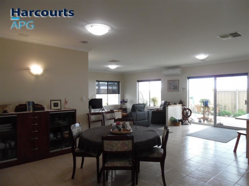 4 Gutmann Parkway, Dalyellup WA 6230