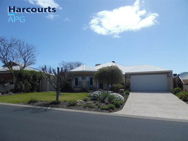 4 Gutmann Parkway, Dalyellup WA 6230