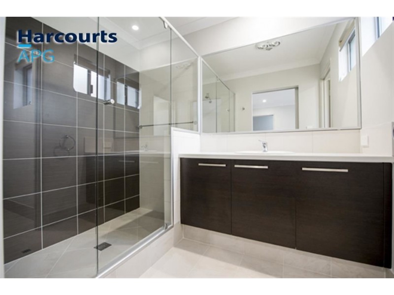 7/11 Nepean Turn, Millbridge WA 6232