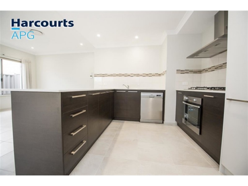 7/11 Nepean Turn, Millbridge WA 6232